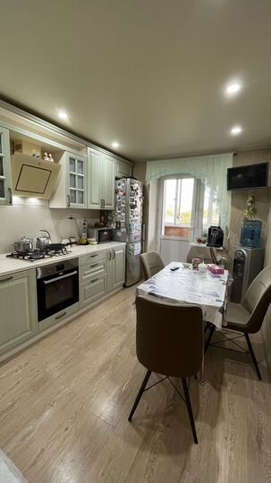 3-к. квартира, 76 м², 7/10 эт.