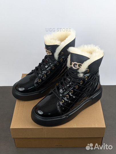 UGG shanti black