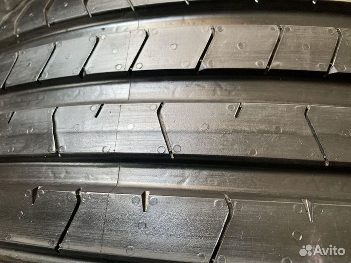 Pirelli P Zero 245/40 R20