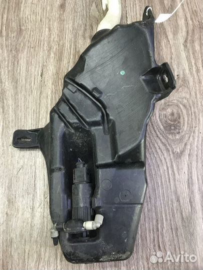 Бачок омывателя Opel Astra J