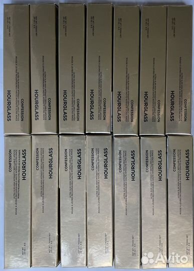 Помада hourglass