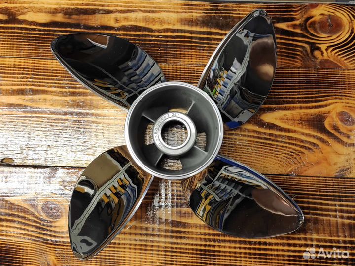 Гребной винт 150-300 л.с.; 4х15-1/4х24RH