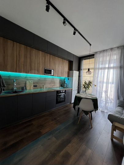 2-к. квартира, 57 м², 4/24 эт.