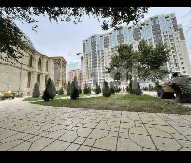 4-к. квартира, 108 м², 8/17 эт.