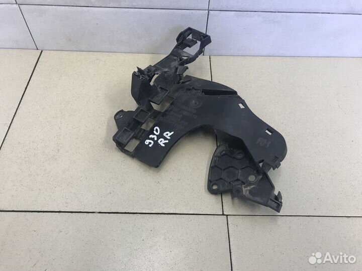 Кронштейн (сопут. товар) S40 2004-2012