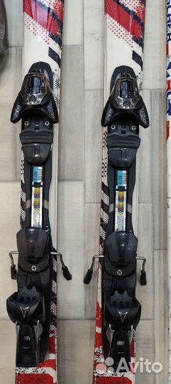 Комплект горных лыж Atomic