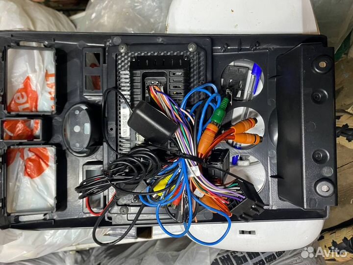 Продам магнитолу на приору