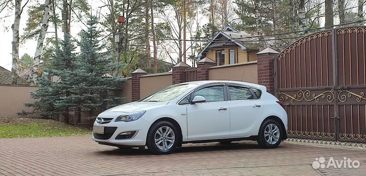 Opel Astra 1.6 МТ, 2013, 106 500 км