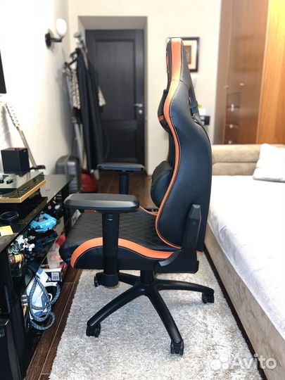 Компьютерное игровое кресло Cougar Armor S