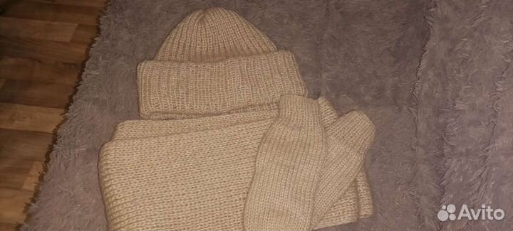 Комплект шапка шарф варежки ручной работы