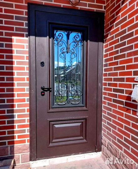 Входная металическая дверь
