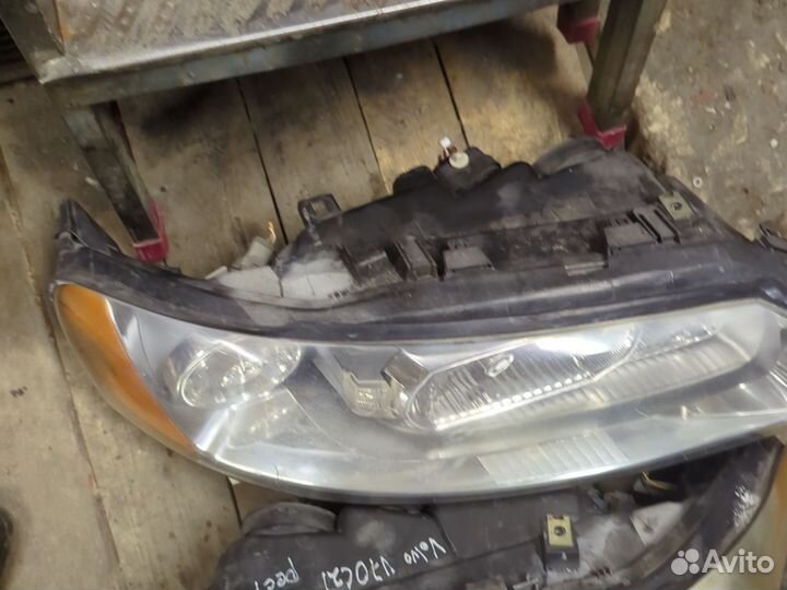 Передняя левая передняя правая фара Volvo xc70 s60