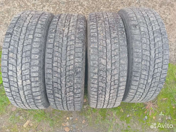 Dunlop SP Winter Ice 01 205/60 R16