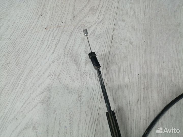 Трос капота Renault sandero stepway 2