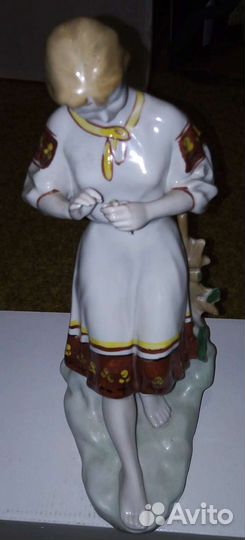 Фарфоровые статуэтки