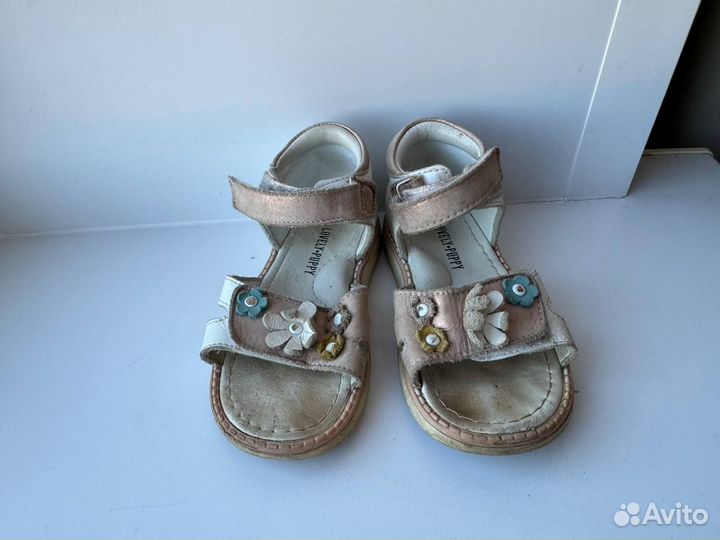 Сандалии для девочки
