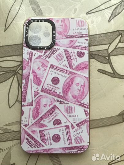Чехлы на iPhone 12