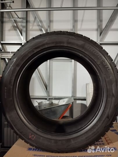 Bridgestone Blizzak DM-V2 265/50 R19