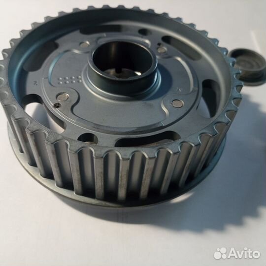 Шестерня регулятора фаз газораспределени Renault