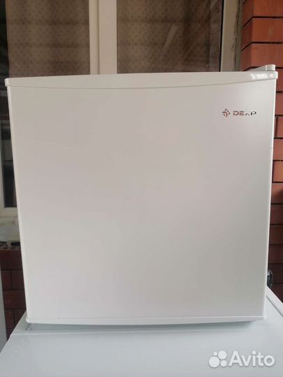 Холодильник маленький Dexp
