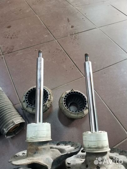 Амортизаторы передние Пружины Volvo Xc60