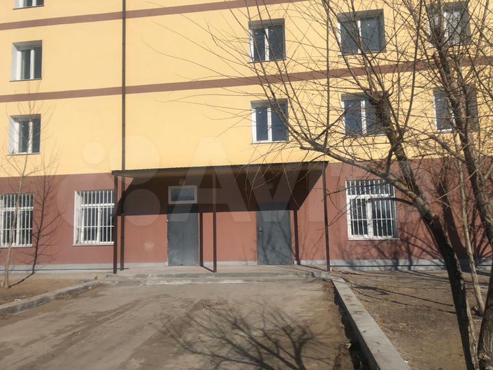 2-к. квартира, 80,5 м², 2/4 эт.