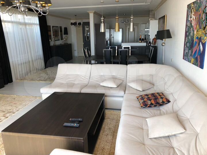 Таунхаус 212,8 м² на участке 5 сот.