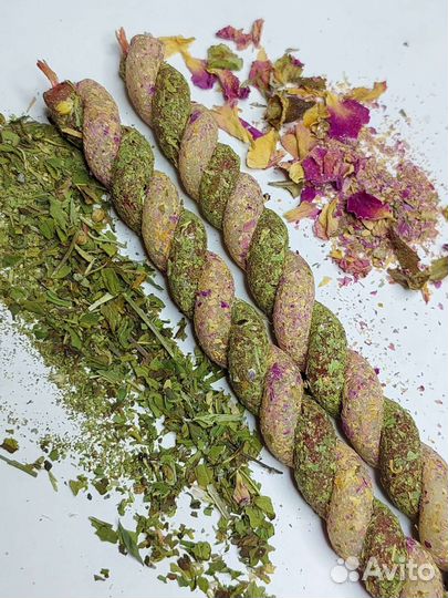 Свечи восковые. Мыс