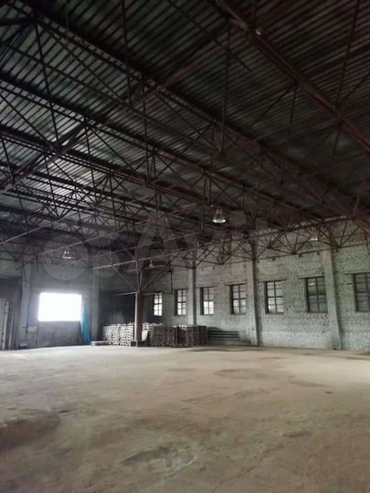 База, 13464 м²