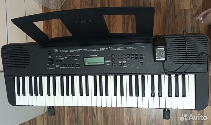 Синтезатор Yamaha PSR-E360B Black