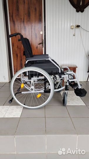 Инвалидная коляска