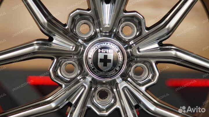 Литой диск HRE R17 5x112