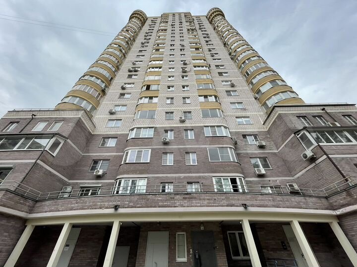 3-к. квартира, 95 м², 5/25 эт.