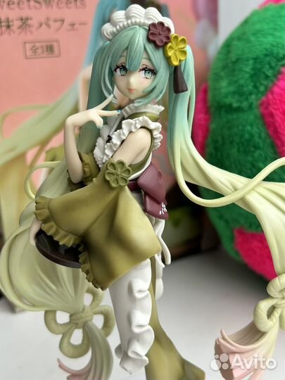 Аниме фигурка Хатсуне Мику парфе оригинал