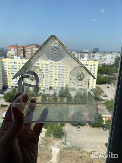 Оконная кормушка для птиц