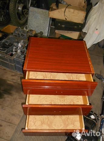 Тумочка-комод небольшая вместительная