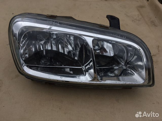 Toyota RAV4 -1 правая фара