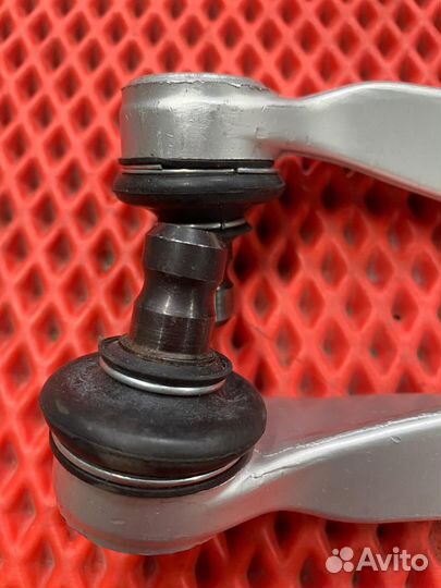 Рычаги верхние Volkswagen Passat B5