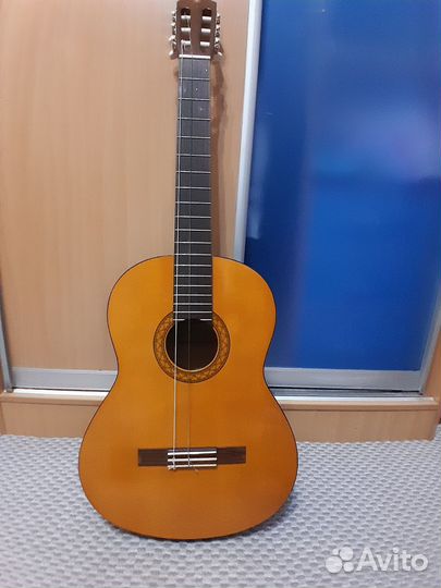 Гитара классика Yamaha C 40 (муз. аксессуары)