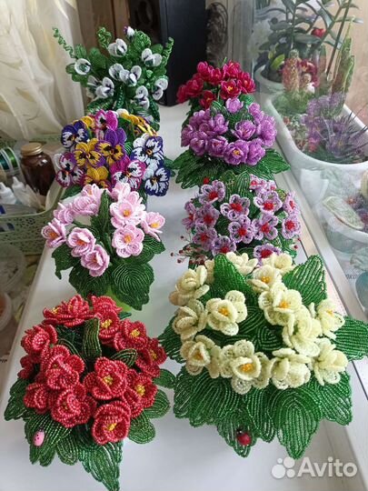 Цветы из бисера