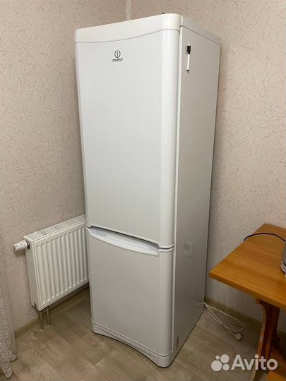 Холодильник бу indesit no frost