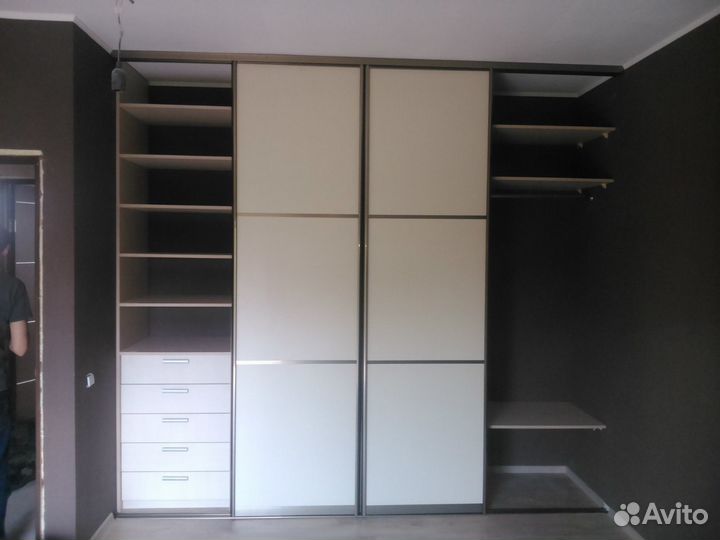 Корпусная мебель на заказ в Калининграде