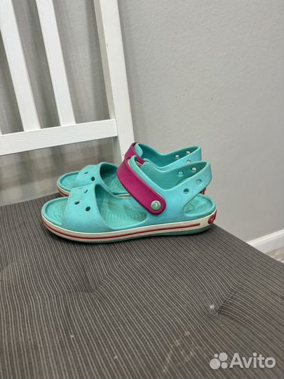 Сандалии crocs для девочки j3