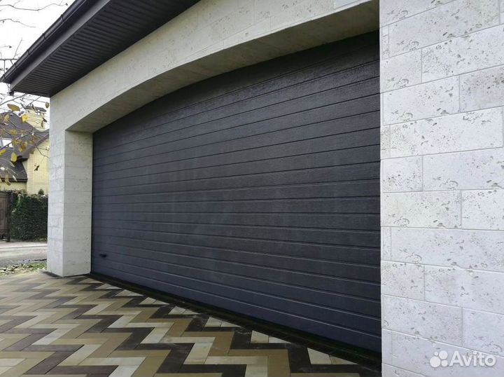 Секционные ворота под ключ