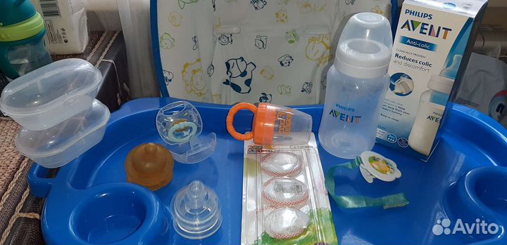 Бутылочка и аксессуары для кормления
