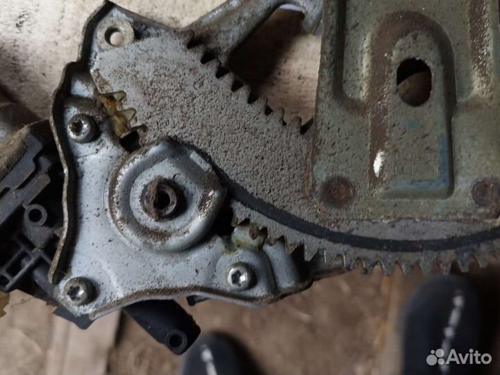 Стеклоподъемники задние Инфинити фх 3.7