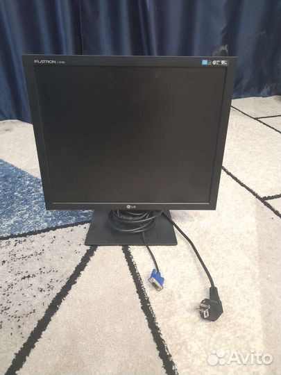 Монитор LG flatron L1919S