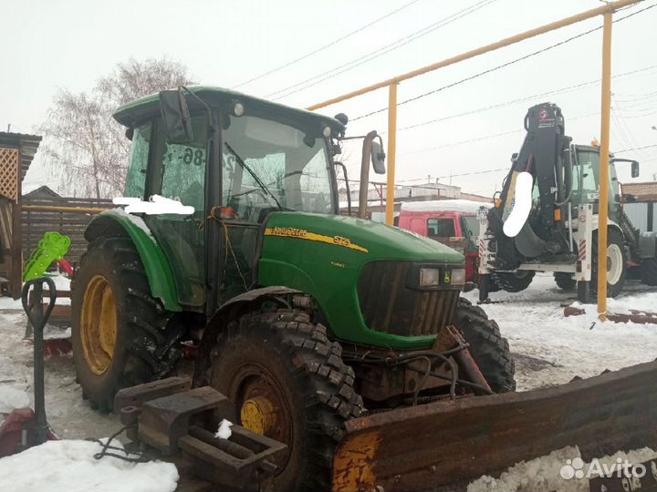 Трактор John Deere 5725, 2008