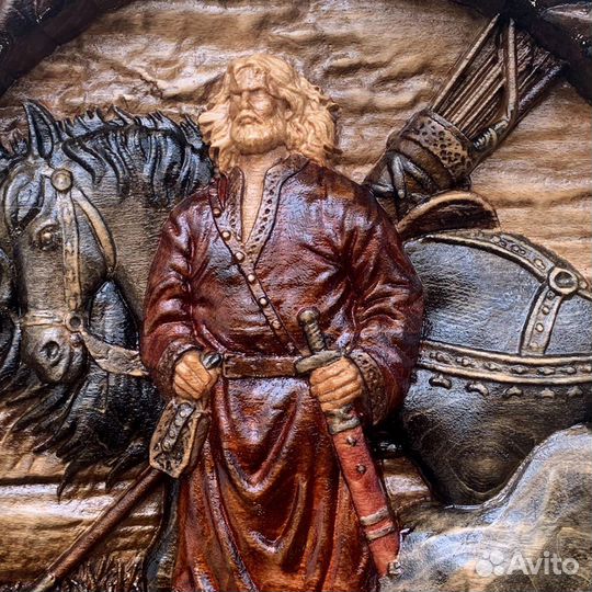 Резное панно из дерева 