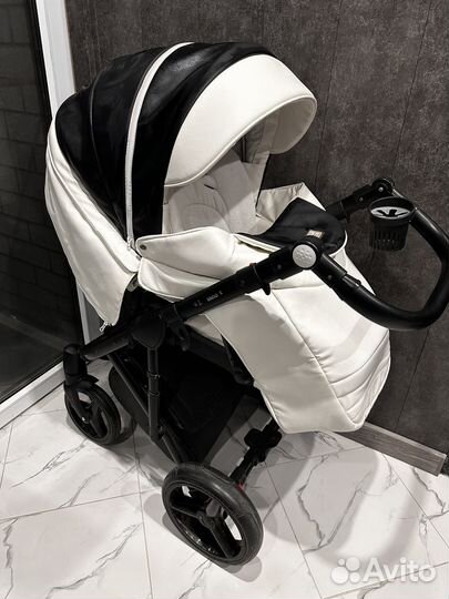 Коляска 2 в 1 adamex